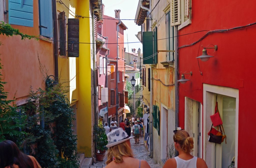 People buying Souvenirs in Rovinj